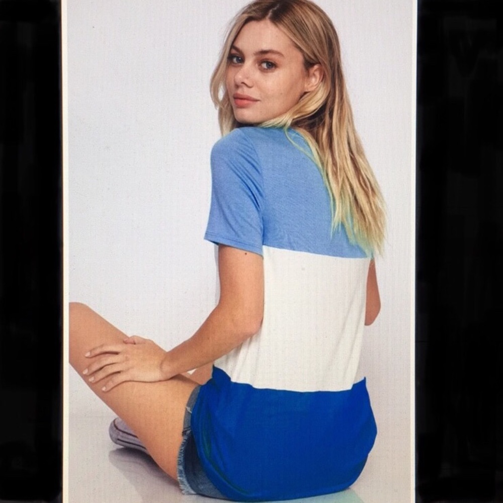 Adorable Color Block Top - Picture 3 of 5